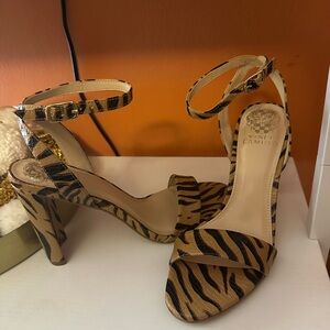 VINCE CAMUTO Kresseya Open-Toe Strappy Heels(NWOT)